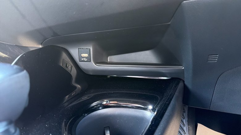 Toyota C-HR 1.8 Hybrid Design 5dr CVT Hybrid Hatchback